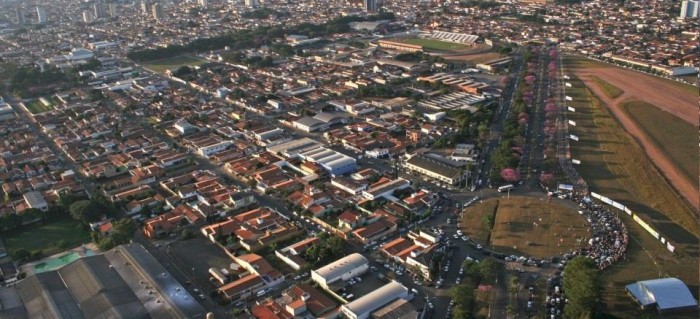 PLANEJAMENTO URBANO – A questão da área ocupada pelo Aeroclube